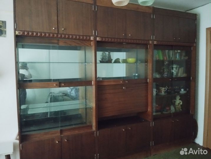 Отдам 3х секционную стенку