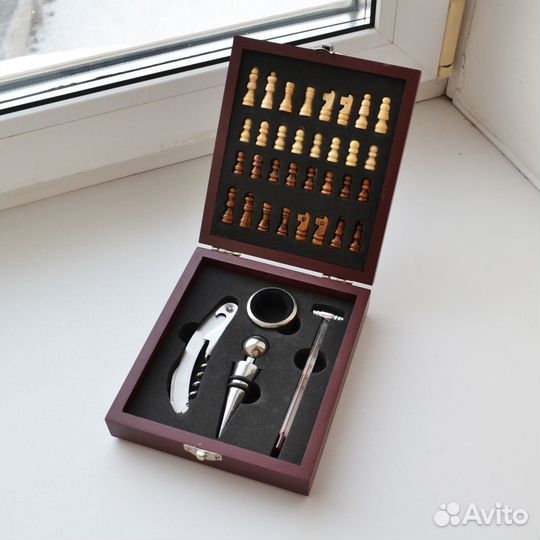 Набор аксессуаров для вина - шахматы