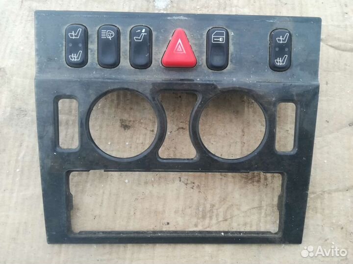 Мерседес 210. Рамка центральной консоли