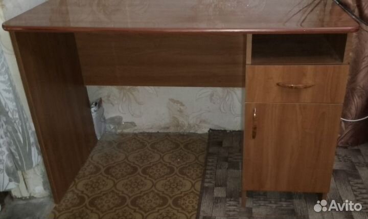 Стол для школника