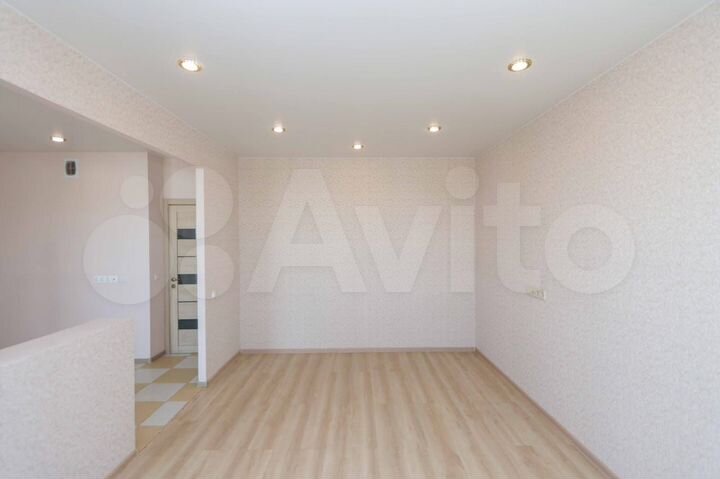 2-к. квартира, 60 м², 4/18 эт.
