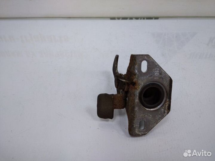 Крюк замка капота Bmw 3 E90 до рестайлинг 2.0