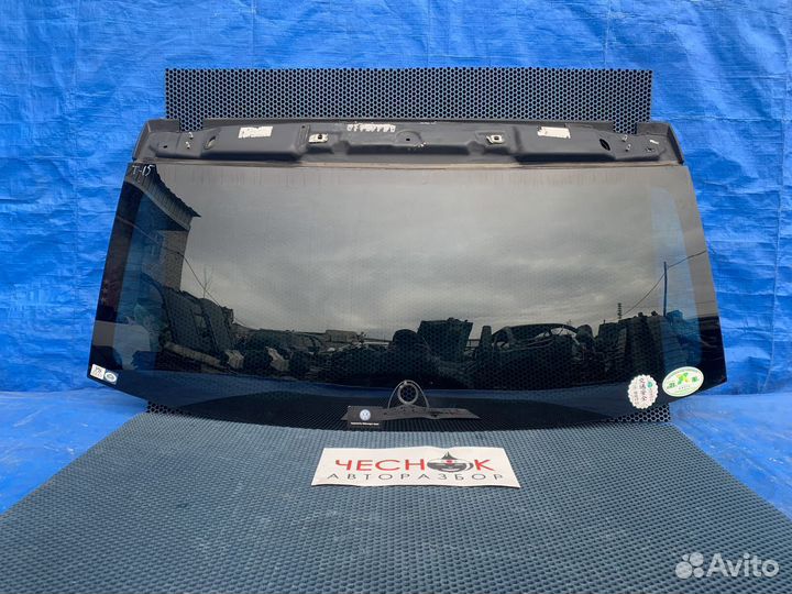 Стекло двери багажника VW Touareg GP 2002-2010
