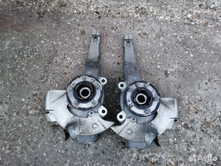 Кулак передний поворотный Range Rover Sport 2 рест