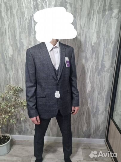 Мужской костюм тройка