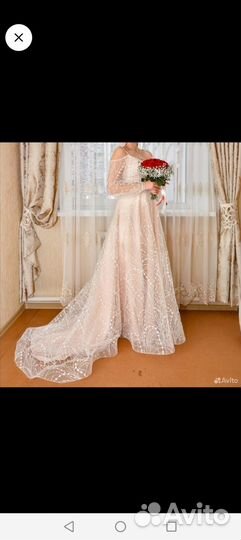 Свадебное платье