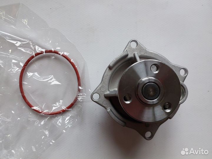 Водяной насос Mazda Tribute 2.0л