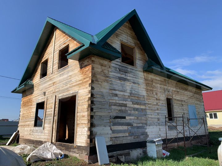 Дом 180 м² на участке 15 сот.