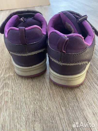 Кроссовки лэсси 32р