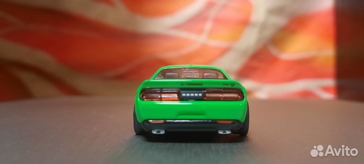 Dodge-Challenger-SRT-HellCat-64-lbwk-Tarmac