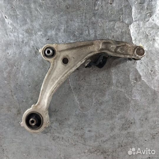 Рычаг подвески передний левый Nissan Teana J32