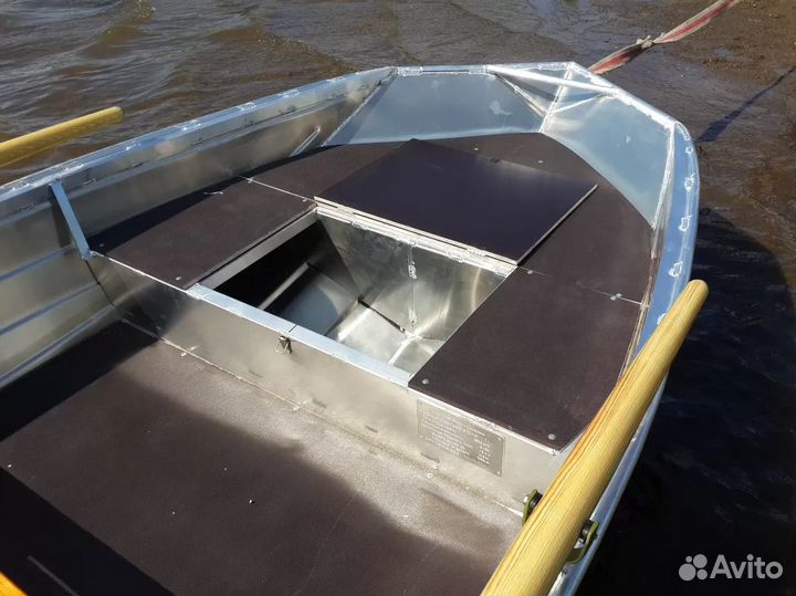 Моторно-гребная лодка Тактика-370