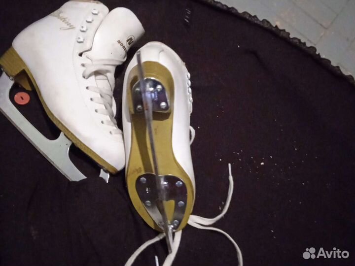 Фигурные коньки в отличном состоянии