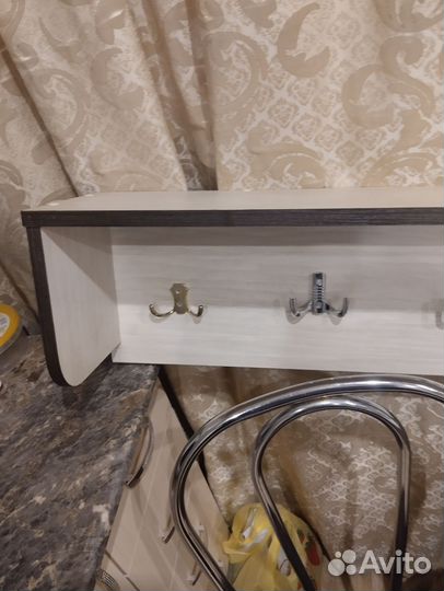 Вешалка в прихожую