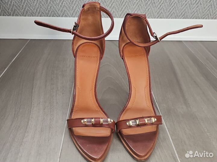 Босоножки givenchy 38