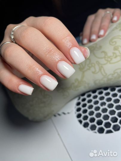 Маникюр и педикюр