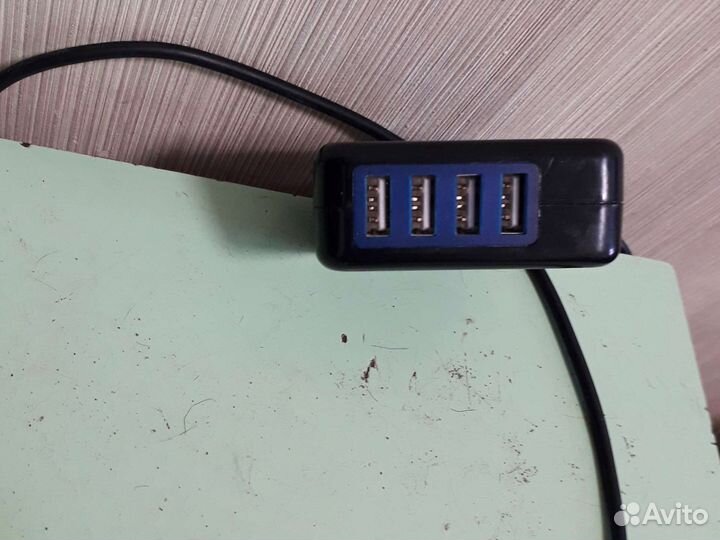 Зарядка для телефона.4 USB