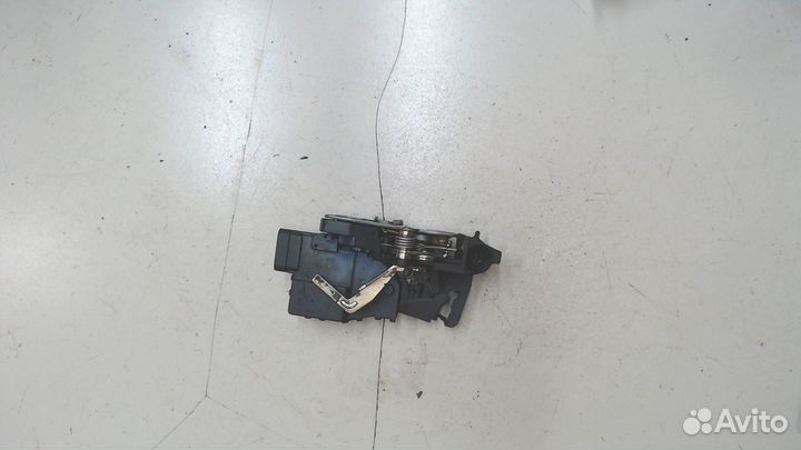 Замок двери правый задний Mercedes ML W163