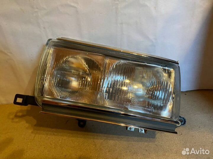 Фара левая Toyota Land Cruiser 1989-1997