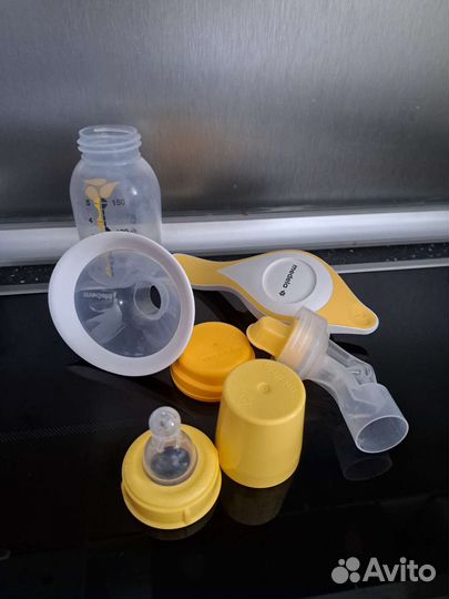 Молокоотсос Medela ручной