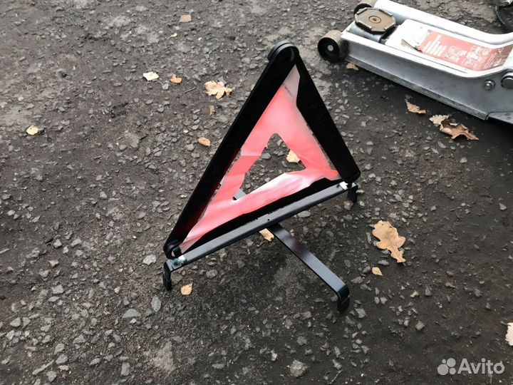 Знак аварийной остановки мерседес w230 sl230 r220