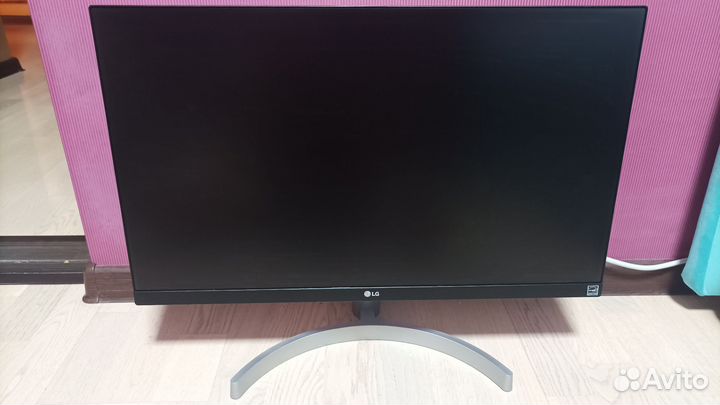 IPS монитор LG 23,8