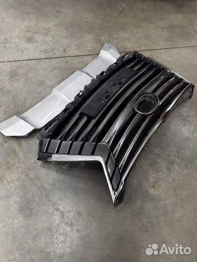 Решетка радиатора Lexus LX570 450d 5310160570