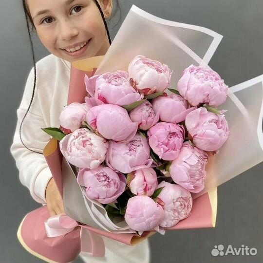 Букеты из голландских пион