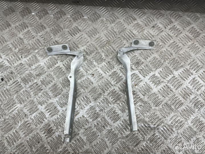 Петли капота citroen berlingo B9 08