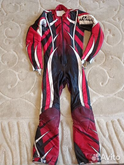 Горнолыжный спусковой комбинезон 158