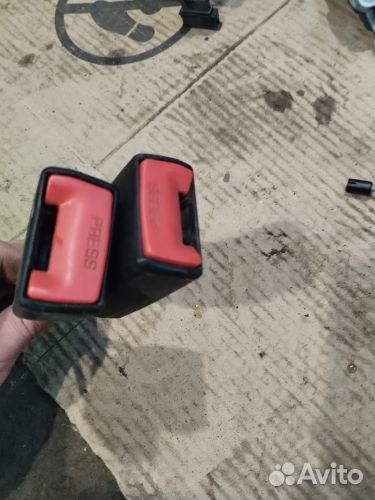 Ремень безопасности задний застежка Шкода Октавия