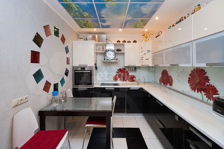 2-к. квартира, 58 м², 5/15 эт.