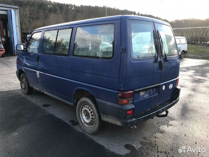 Разбор на запчасти Volkswagen Transporter 4