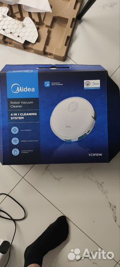Робот пылесос midea vcr10w