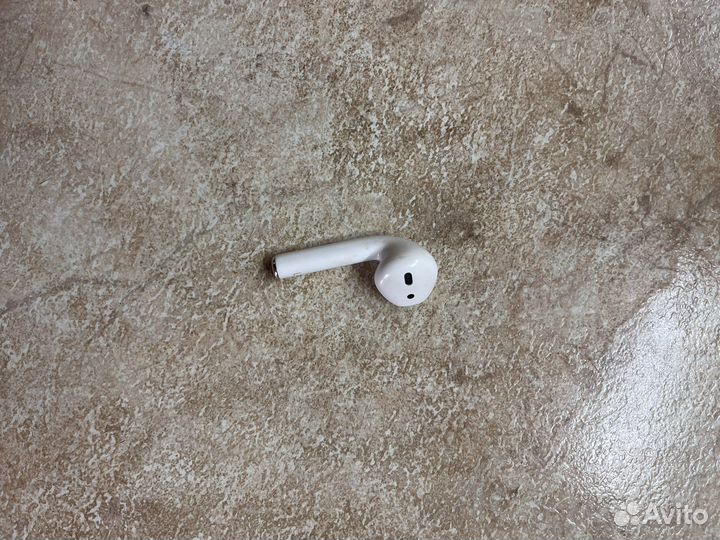 Левый airpods 1 оригинал