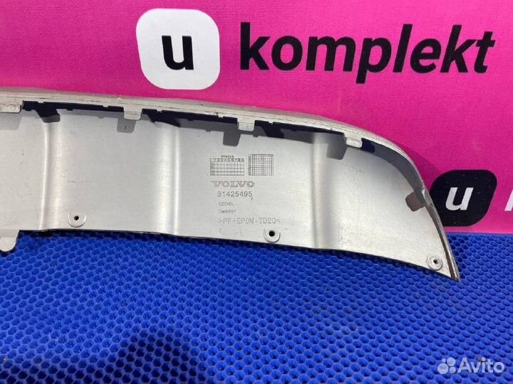 Накладка переднего бампера