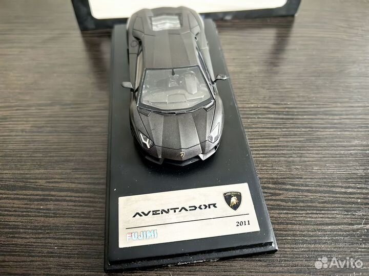 Lamborghini Aventador LP 700-4 (2011) fujimi 1/43