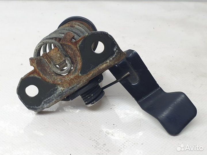 Крюк капота Infiniti G35 3.5 2007