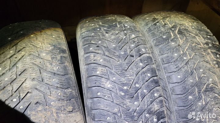 Nokian Tyres Hakkapeliitta 8 SUV 215/70 R16 100T