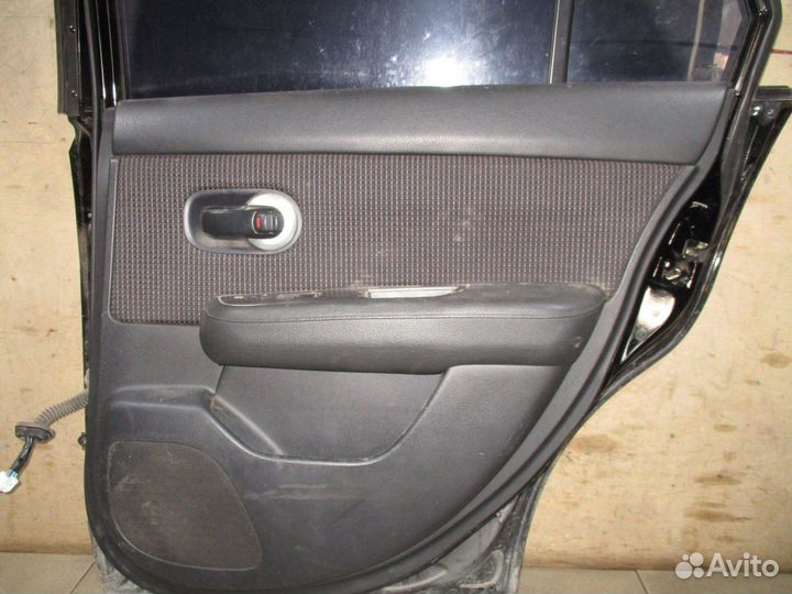 Обшивка двери задней правой Nissan Tiida (C11) 20