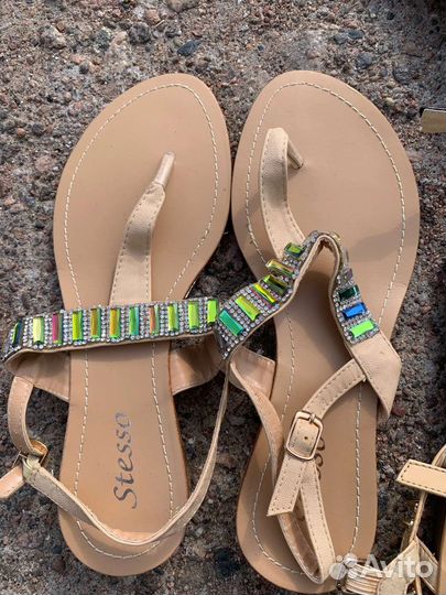 Сандали новые