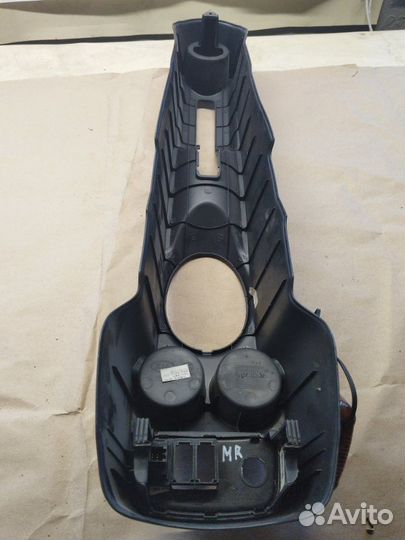 Консоль центральная Kia Picanto G4HE 2006