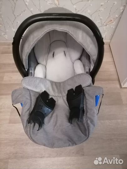 Детское кресло в машину