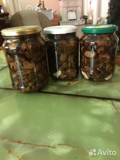 Грибы свинушки солёные и маринованные