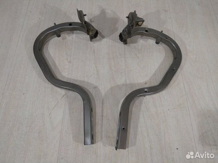 Петли крышки багажника Mazda 626 LX\ES USA 2002