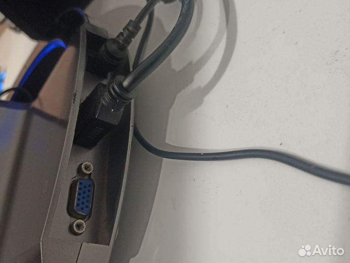 Монитор Asus 22