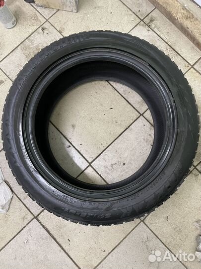 Bridgestone Blizzak DM-V1 215/55 R17