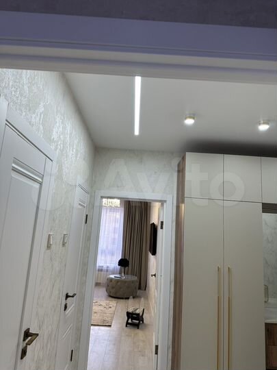 2-к. квартира, 56 м², 10/18 эт.