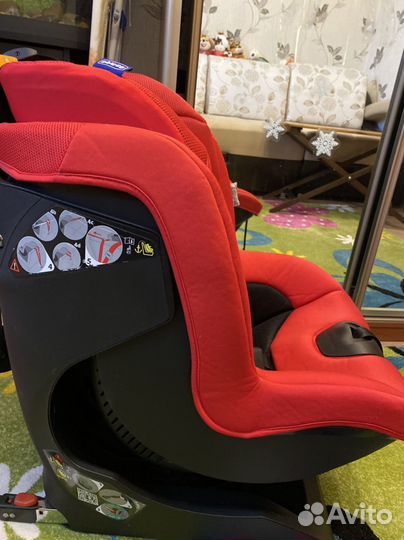 Детское автокресло до 18 кг chicco oasys 1