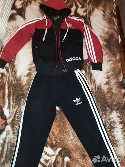 Костюм спортивный